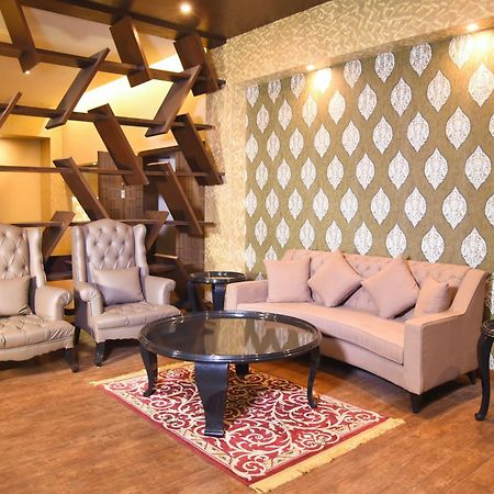 Circle Club Faisalabad Hotel Szoba fotó