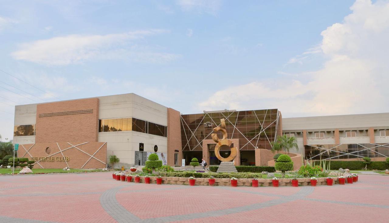 Circle Club Faisalabad Hotel Kültér fotó