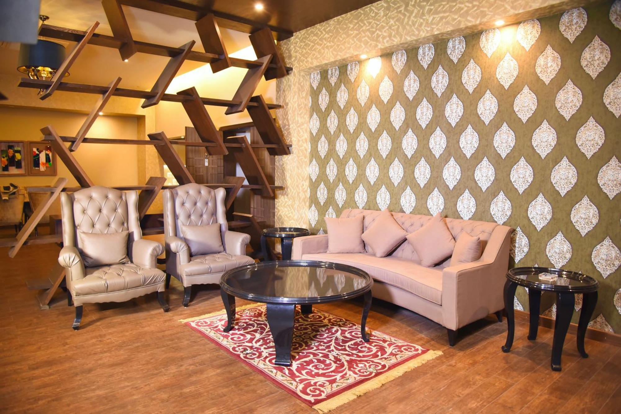 Circle Club Faisalabad Hotel Szoba fotó