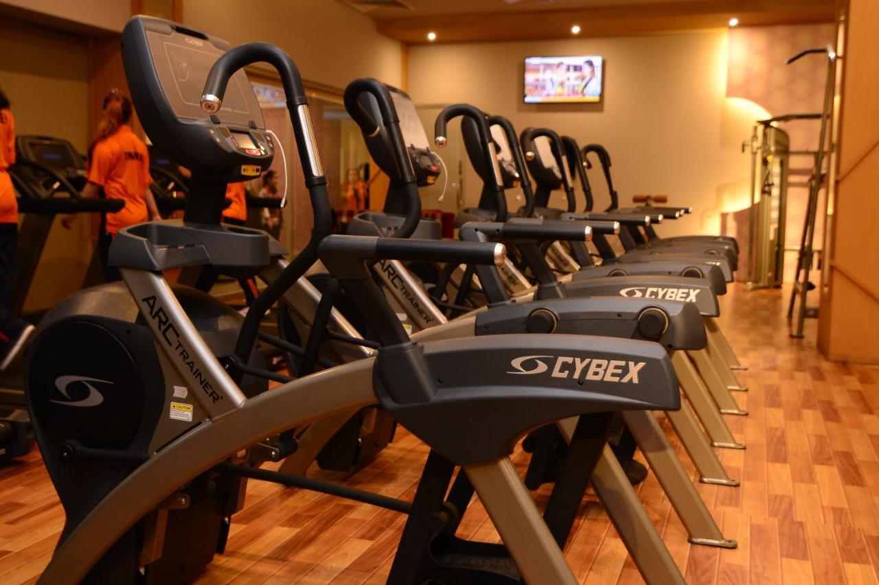 Circle Club Faisalabad Hotel Kültér fotó